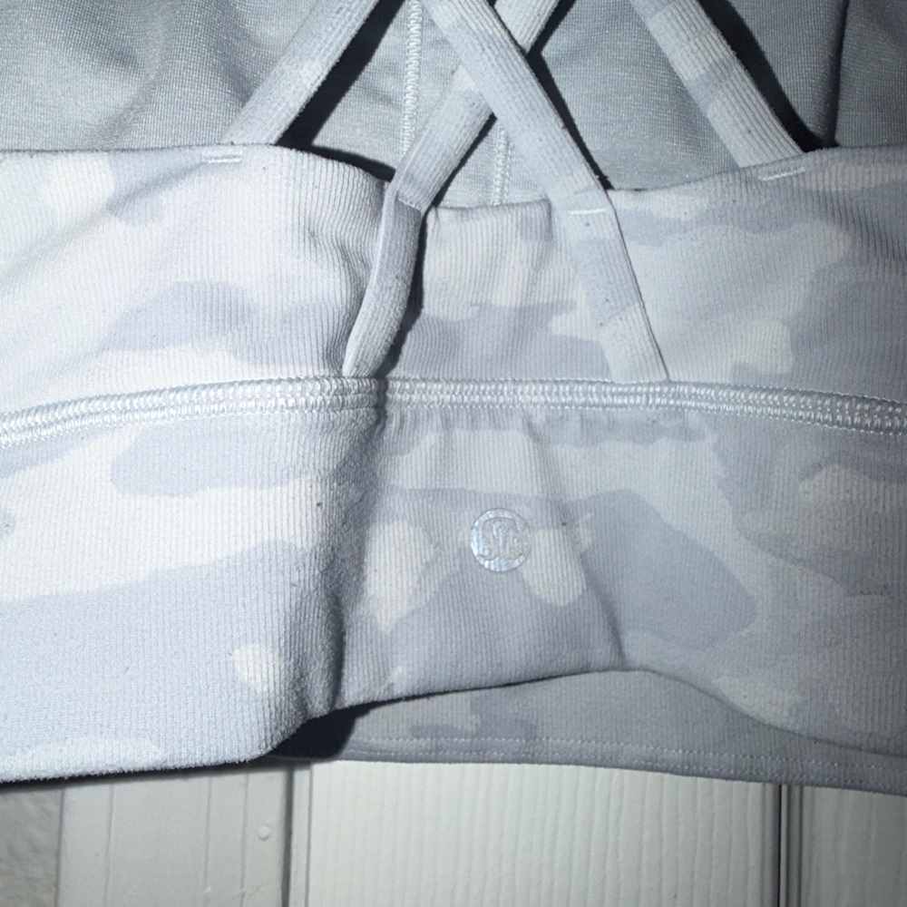 Lululemon Energy Light Gray Camo Strappy Sports Bra - Women - Picture 4 of 5